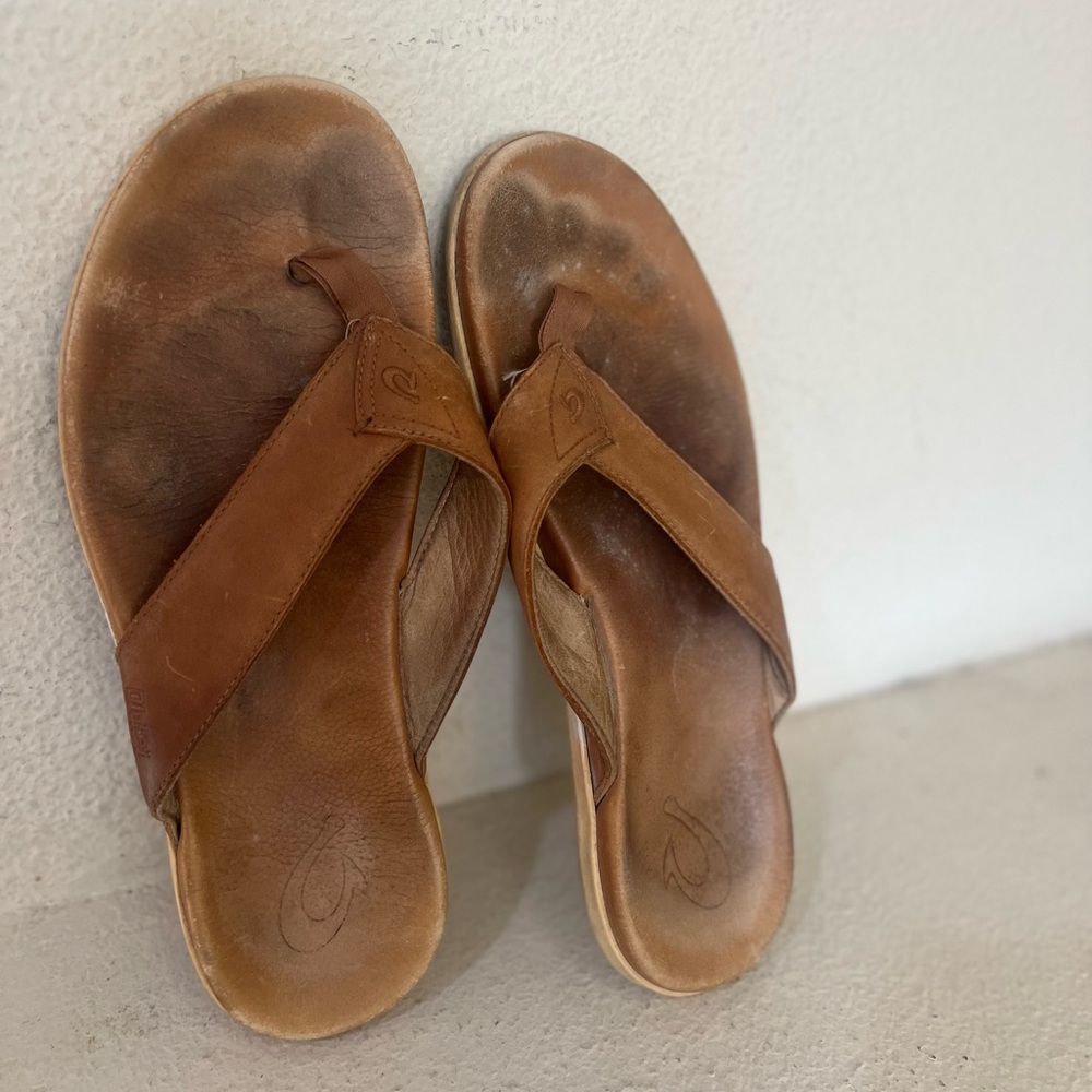 OLUKAI Men’s size 14 LEATHER COGNAC FLIP FLOP SANDAL casual summer‎ beach